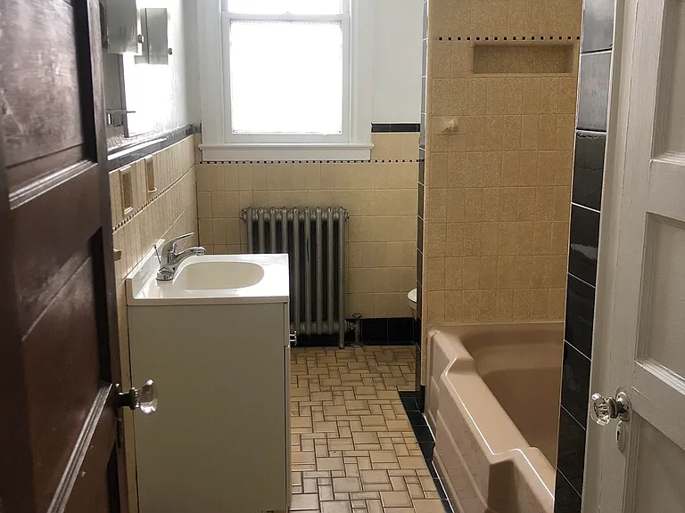 4641 Spruce St #1 — Photo 6