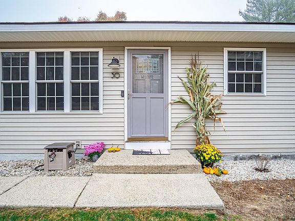 2nd image of 30 Florence Dr
