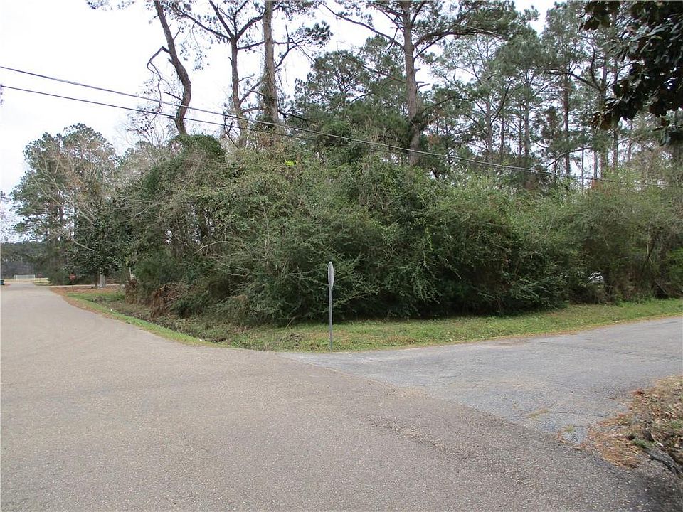 1st image of Maple St