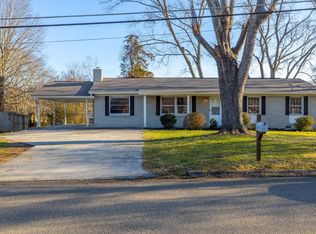 6034 Starhurst Dr, Knoxville, TN 37921