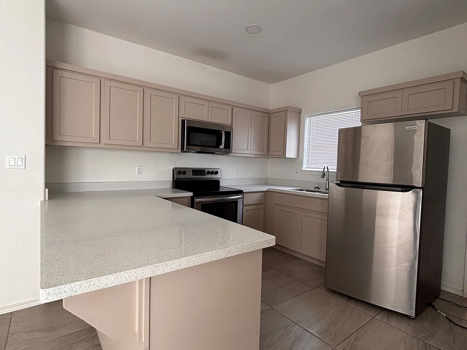 5600 Sandpiper Avenue Cy Bunag - 2 — Photo 2