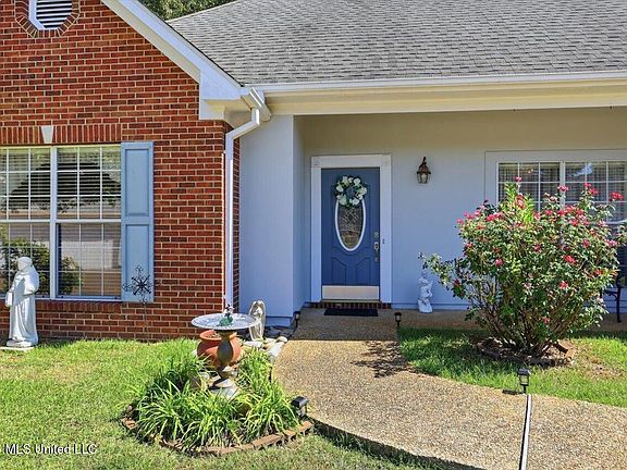 4th image of 405 Ashford Pl