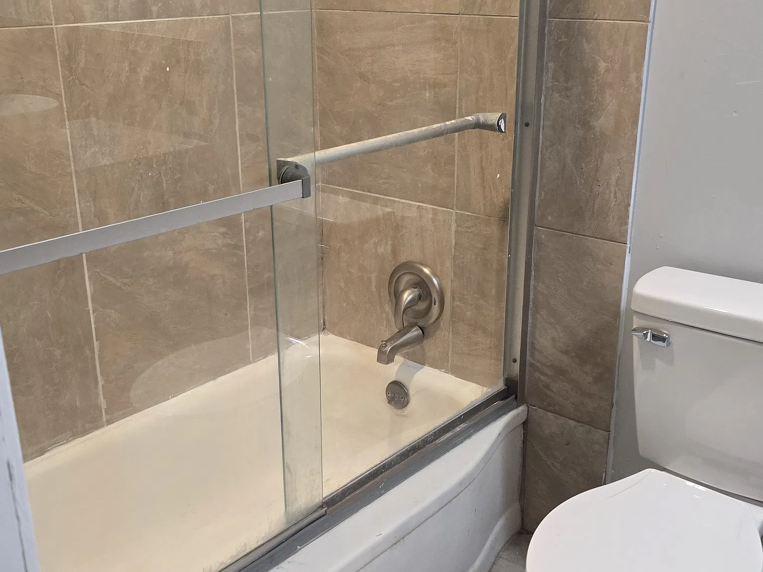 3 bed, 1557 sqft, $1,100 — Photo 4