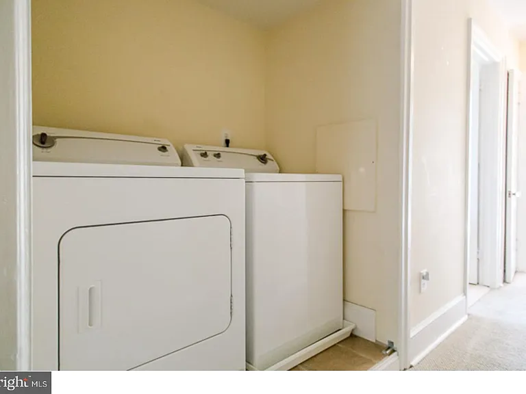 476 Lyceum Ave — Photo 16