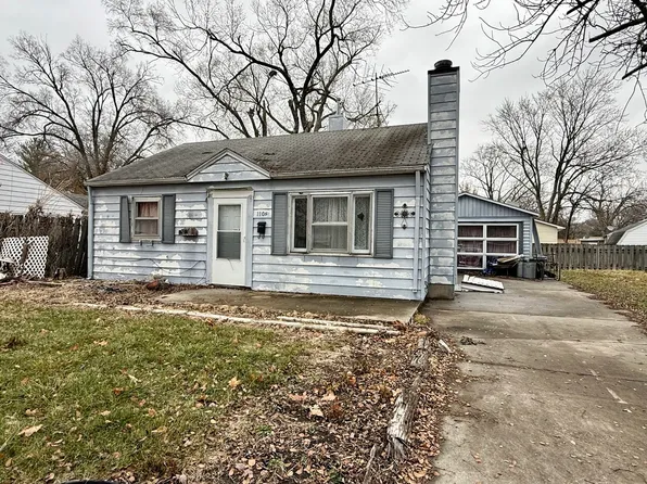 1105 Prairieview Dr, Rantoul, IL 61866