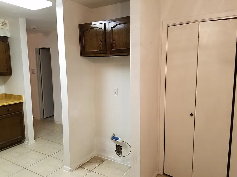 Kitchen-Refrigerator area