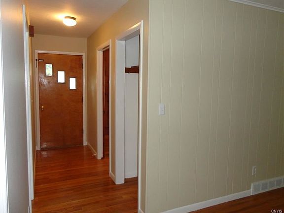 4th image of 216 Dorothy St