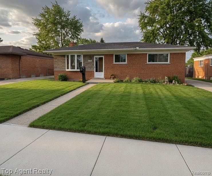 1st image of 4436 Buckingham Dr