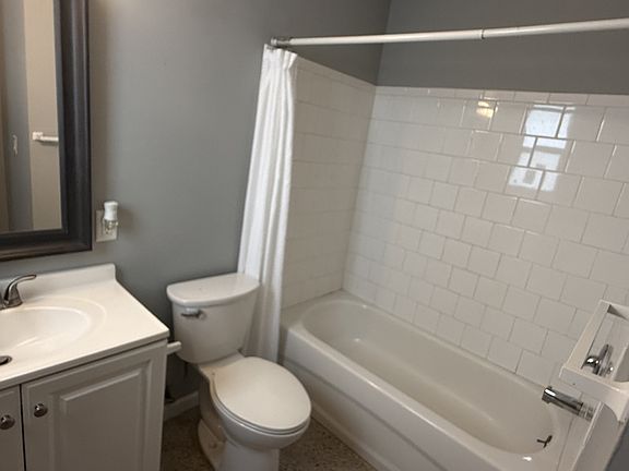 5th image of 1122 N H St #13