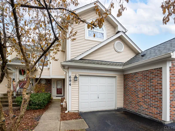 694 Shady Oaks Ct, Elgin, IL 60120