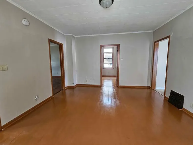 887 Rose Ave E #A — Photo 2
