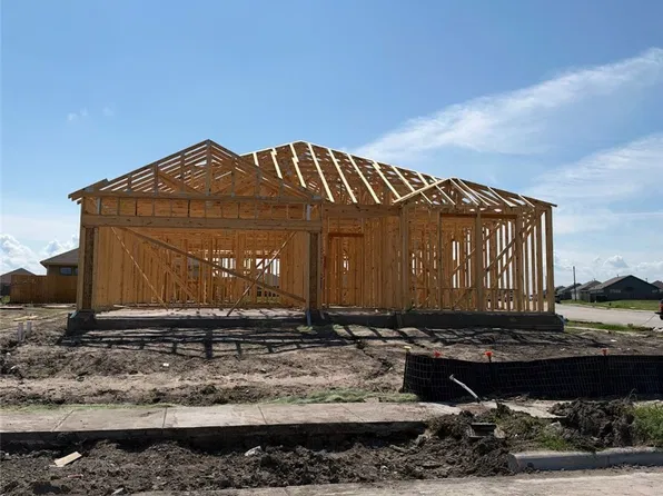 2141 Apollo Dr, Portland, TX 78374