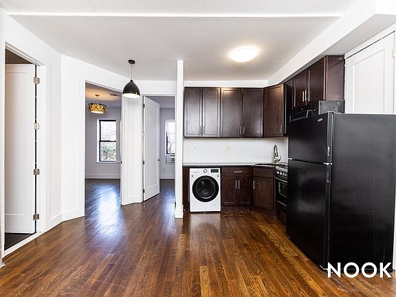 3rd image of 272 Grand St APT 5