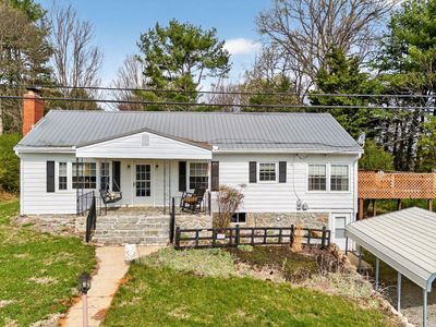 12477 N Old Moneta Rd, Moneta, VA, 24121