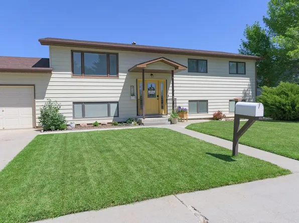429 East 8th St, Powell, WY 82435