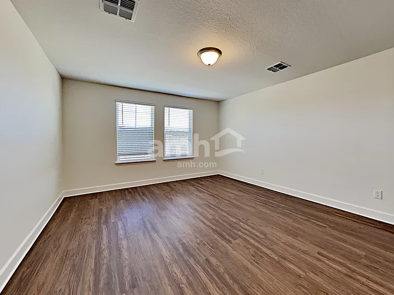 481 Sandstone Dr — Photo 26