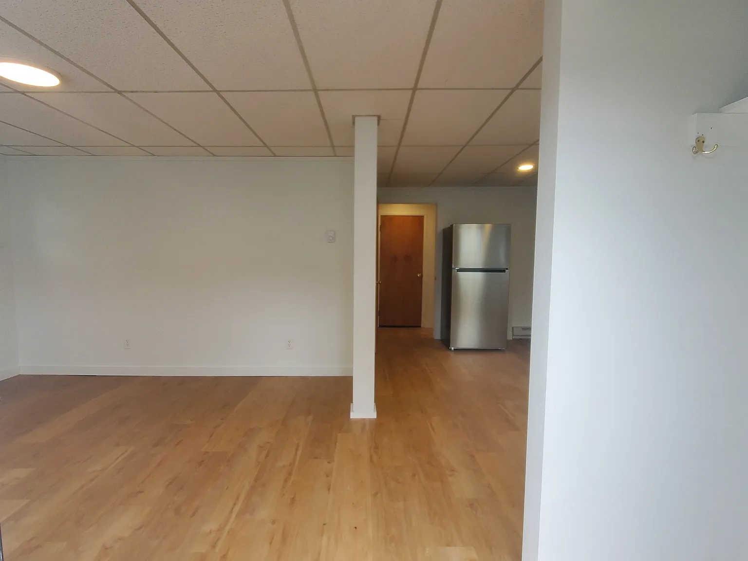 1 bed, 450 sqft, $1,000 — Photo 3