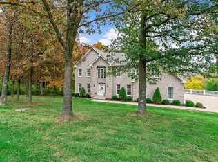 930 Scenic Ridge Dr, Washington, MO 63090