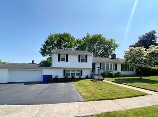 126 White Dr, Hamden, CT 06514