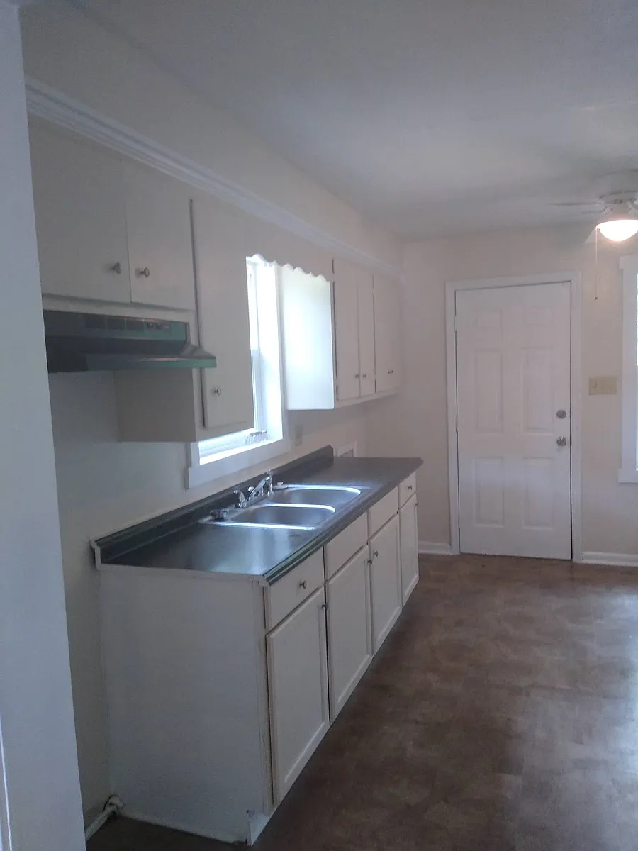 Building Photo - 624 Crescent Ave #1