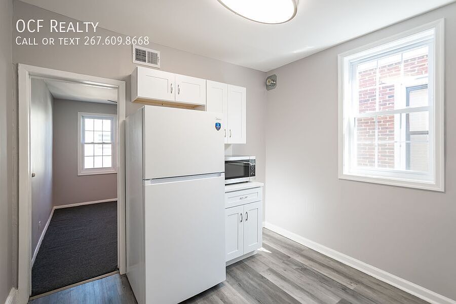 1st image of 1943 S 17th St Floor 2