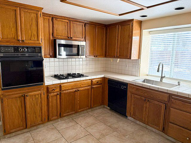 2nd image of 2394 Grapewood Ct