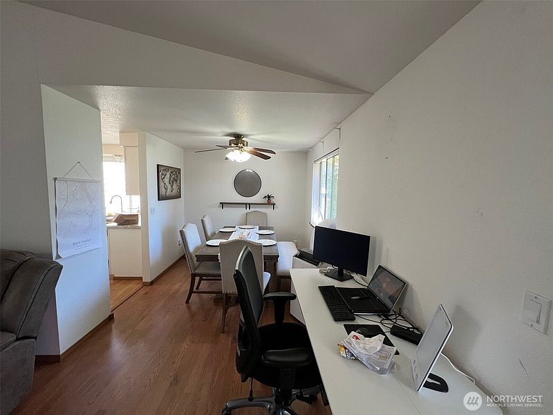 5th image of 6021 57th Avenue SE