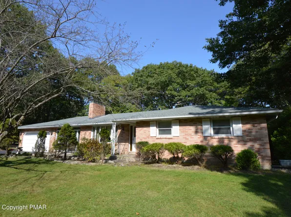 84 Crestwood Dr, Mount Pocono, PA 18344
