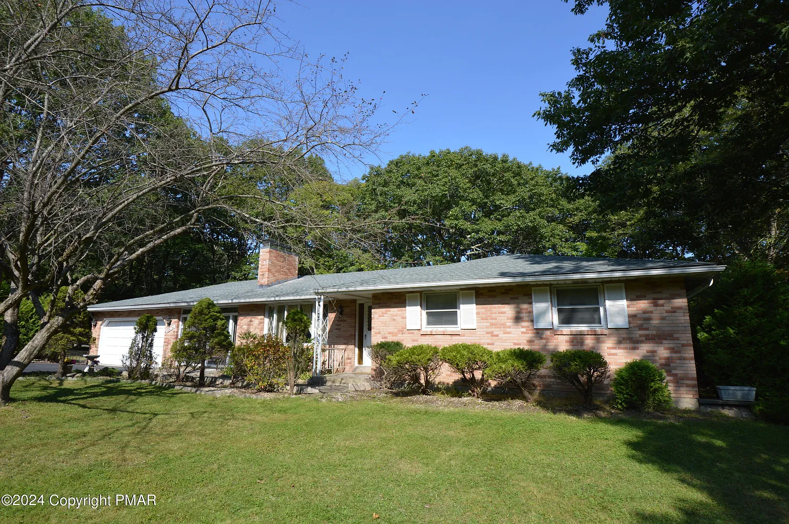 84 Crestwood Dr photo 1