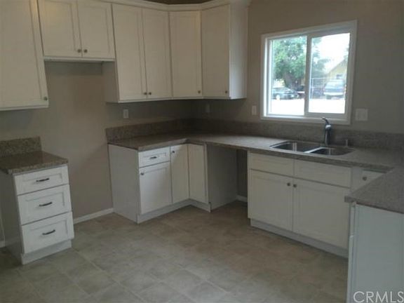 3rd image of 8825 Oleander Ave