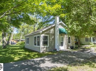 7121 W Glenmere Rd #9, Empire, MI 49630