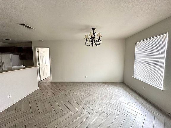 5th image of 4604 Shawn Dr