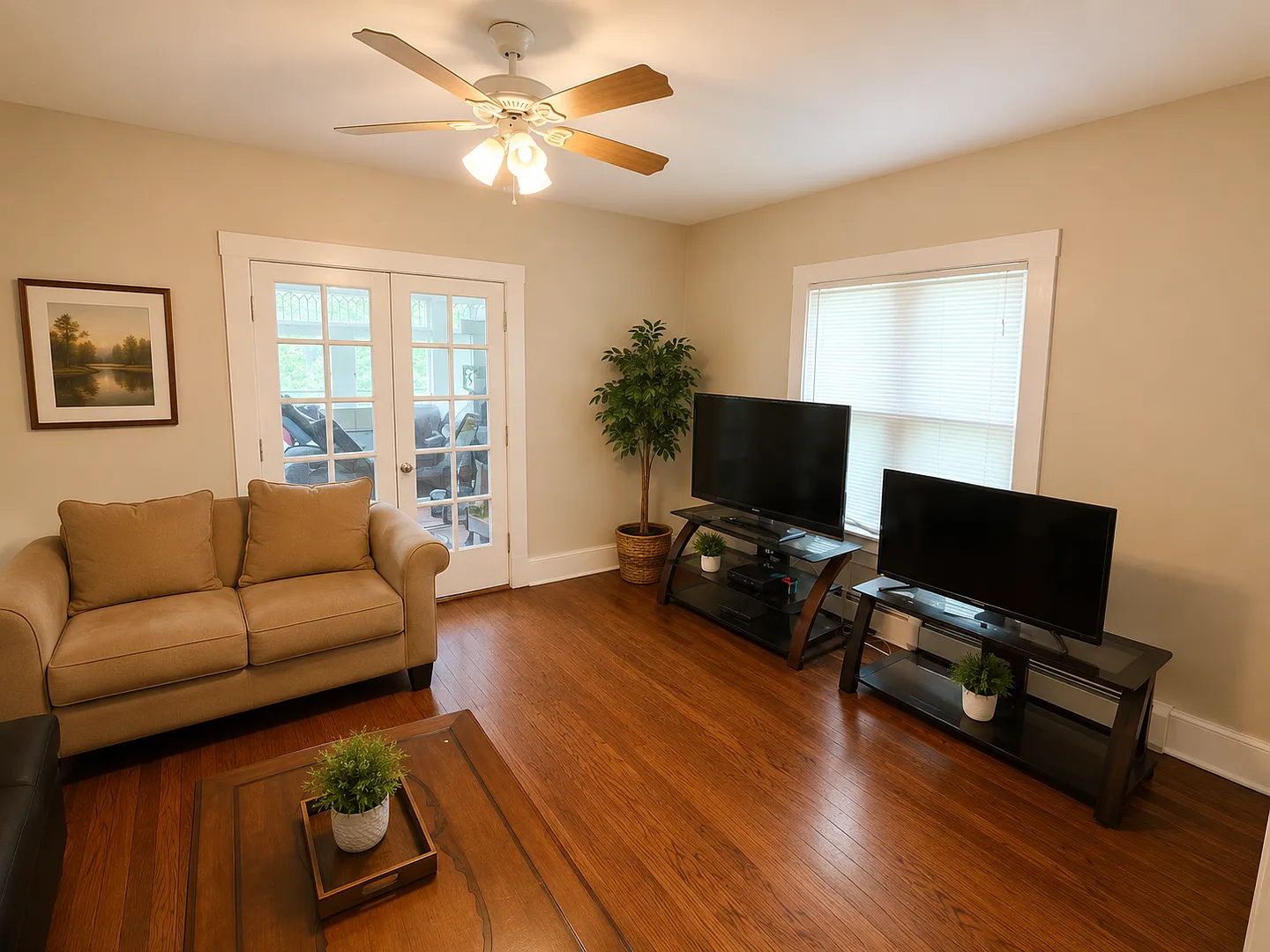1090 South Ave — Photo 4