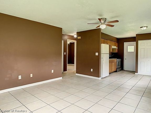 3rd image of 137 Lake Rachard Dr