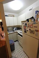 Rented by Robyn Lee, LREB