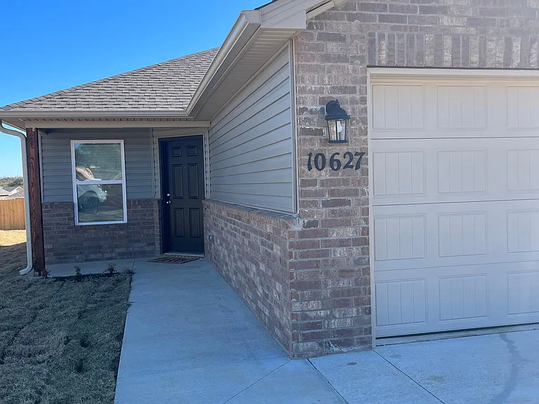 10627 Pine Way — Photo 9