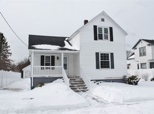 709 Oak St, Manistique, MI 49854