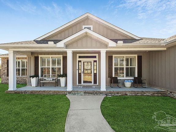 2nd image of 680 Carmody Hill Rd