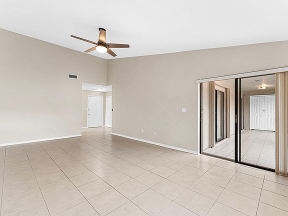 5th image of 1593 Cabot Ln APT 8