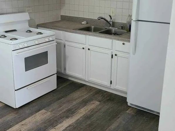 5700 108th St APT 1B