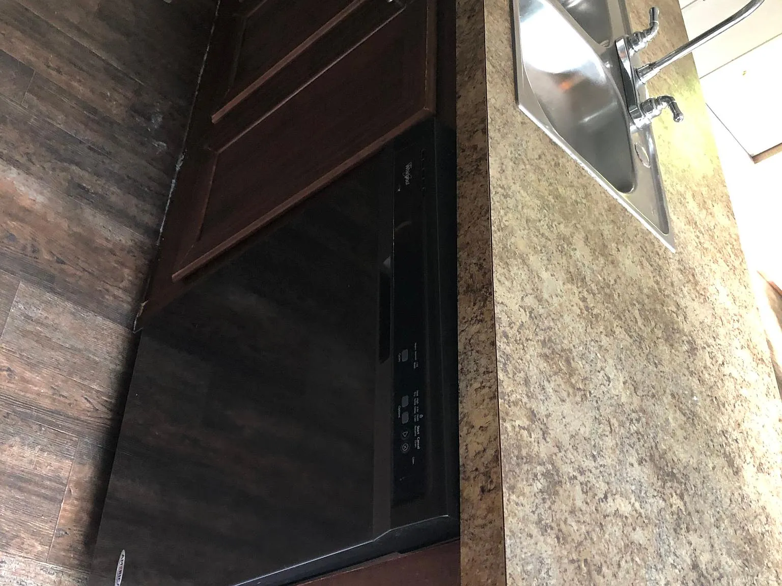 117 Elaine Dr — Photo 3