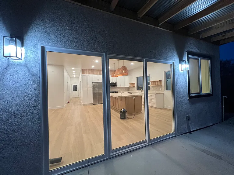 1531 Avohill Dr — Photo 32