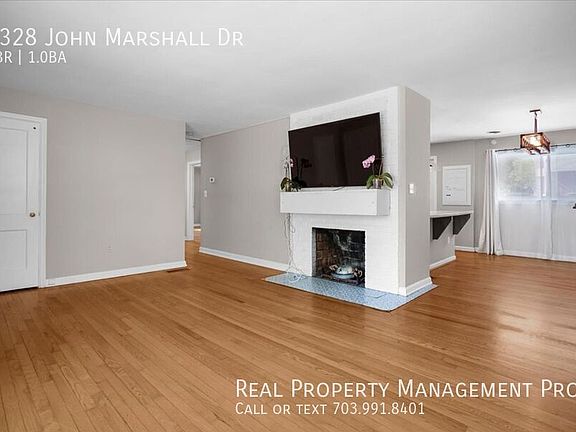 4th image of 2328 John Marshall Dr