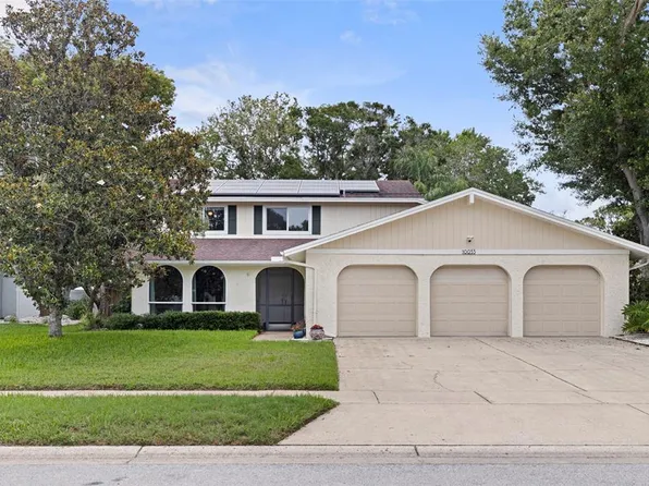10053 W Bay St, Seminole, FL 33776
