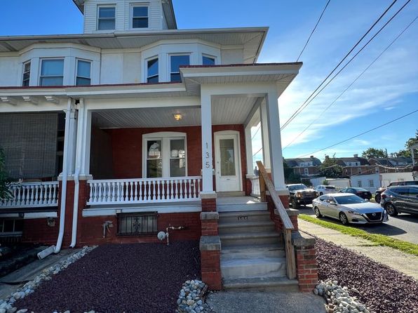 135 S West St #135