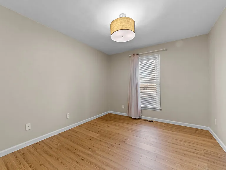 828 Jo Anne Cir — Photo 11