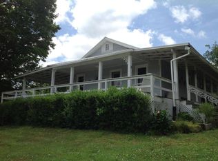 1397 Tater Valley Rd, Washburn, TN 37888