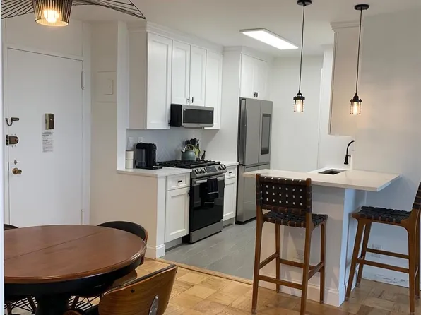 270-10 Grand Central #10C, Floral Park, NY 11005