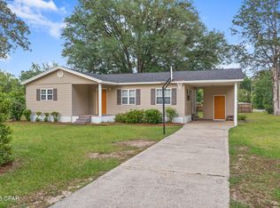 871 2nd St, Chipley, FL 32428