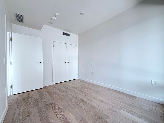 5th image of 6855 Pearson Way #912